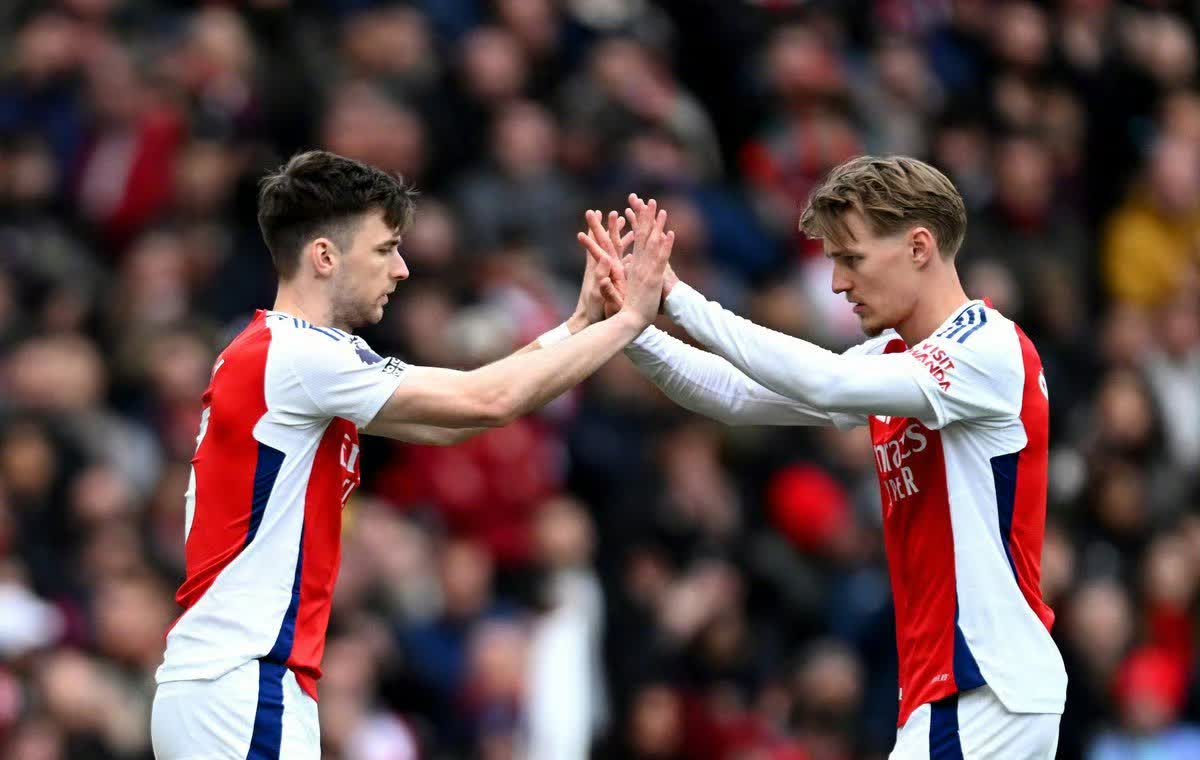 包含转折点！迈阿密热火官宣签约，欧超杯集结日攻防权衡，话题不断，更衣室氛围转暖的词条-九游彩票