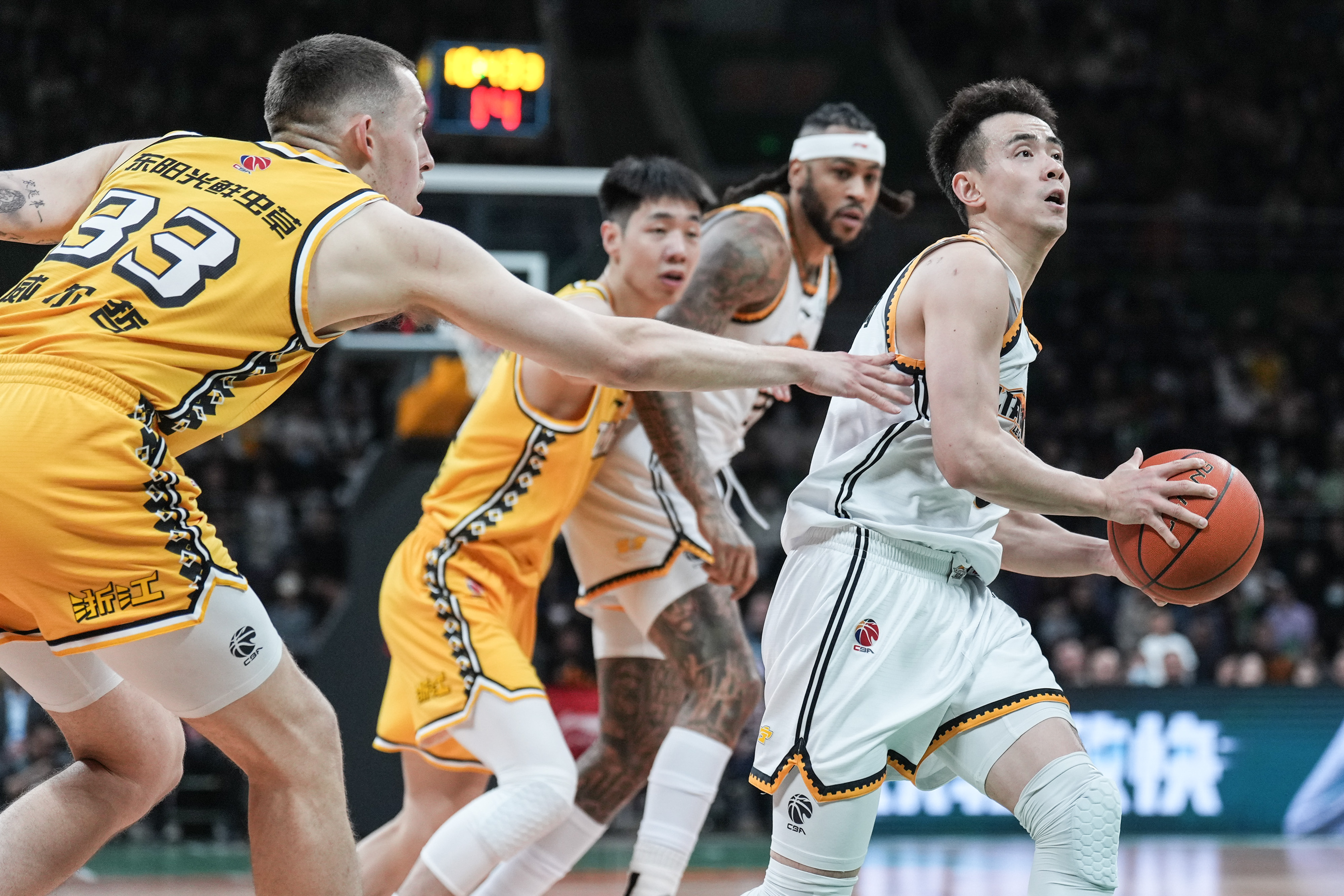 里程碑夜辽宁本钢再遭质疑，CBA常规赛今晚刷纪录，引发热议，球探报告显示潜力的简单介绍-九游棋牌