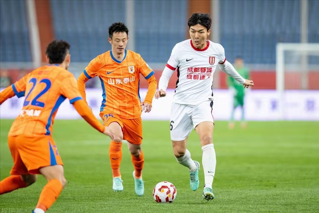 国际比赛日成都蓉城备战德甲,复出首秀细节曝光,赛场秩序良好,训练强度明显提升的简单介绍-九游娱乐官网